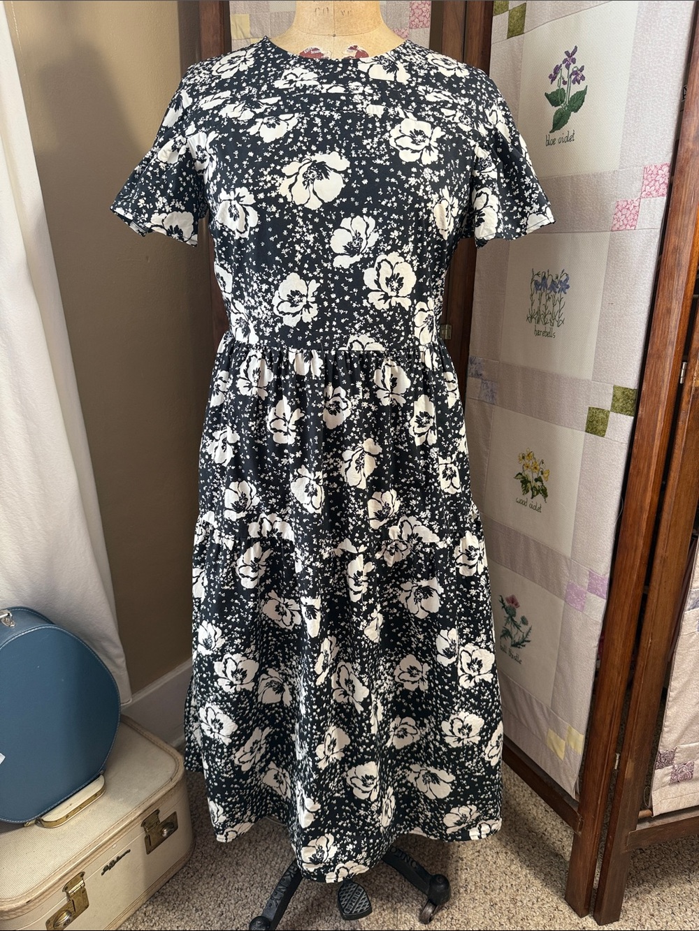 Who What Wear Floral Tiered Midi Dress M Black White Cotton Pockets